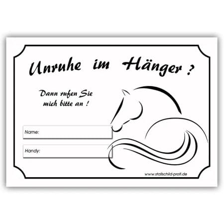 Ein Schwarz-Weiß-Bild eines Pferdes mit dem Produktnamen „Turnier |“. Unruhe im Hänger 2'.