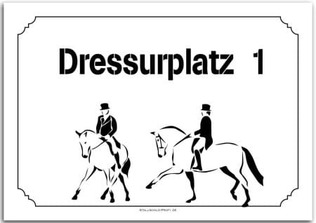 Ein Schwarz-Weiß-Bild eines Turniers | Dressurplatz (Kopie) Pferd und Reiter.