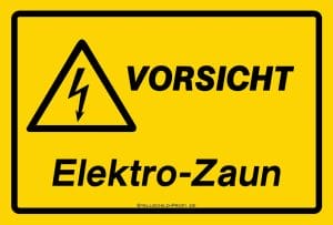 Ein gelb-schwarzes Schild mit der Aufschrift Weideschild Pferd „Vorsicht Elektrozaun“.